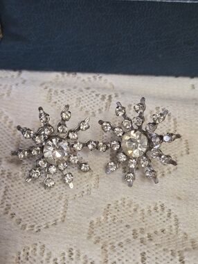 Vintage Sparkling Rhinestone Starburst Snowflake Screw Back Earrings